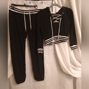 terry cloth crop sweatsuit very stretchy NWOT